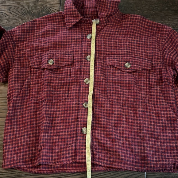 American Eagle Cropped Flannel - Picture 5 of 6